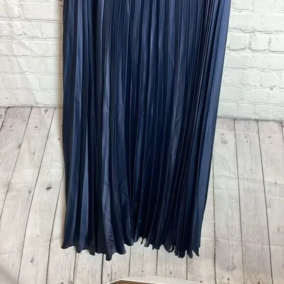 City Chic Plus Size Dress, Pleat Desire Dress Size Small Size 16 - Picture 4 of 15